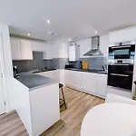 Prosper House Apartment 2